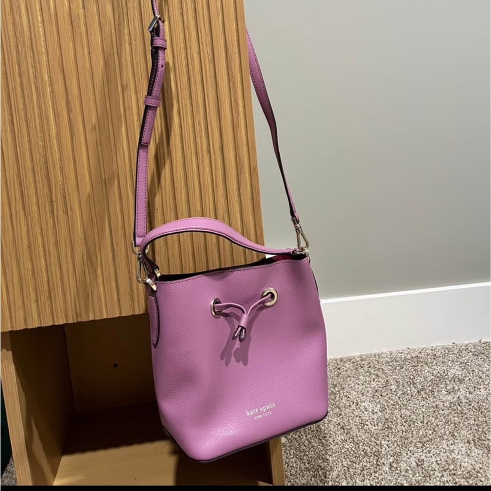 💗 Kate Spade Pebbled Leather Bucket Bag – Lightly Used – Pink